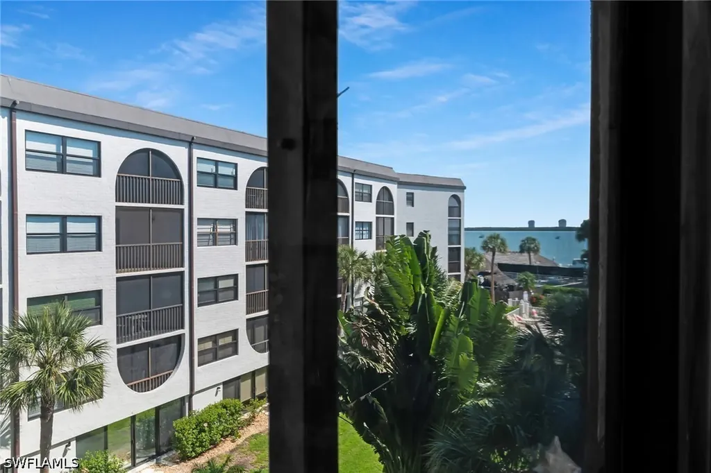 1011 Anglers Cove Marco Island FL 34145