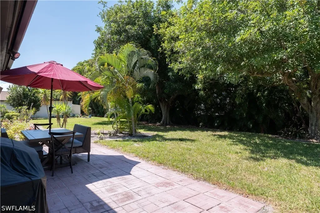 3810 Estero Bay Lane Naples FL 34112