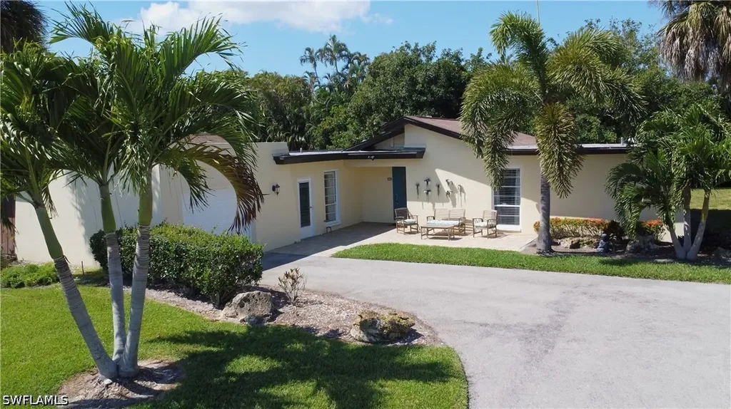 3810 Estero Bay Lane Naples FL 34112