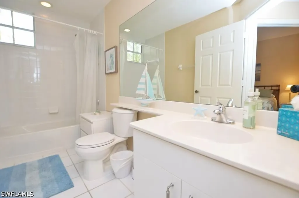 9111 Las Maderas Drive Bonita Springs FL 34135