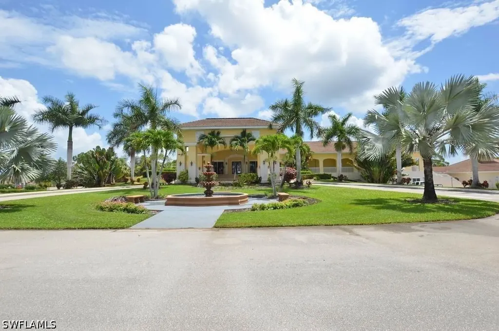 9111 Las Maderas Drive Bonita Springs FL 34135