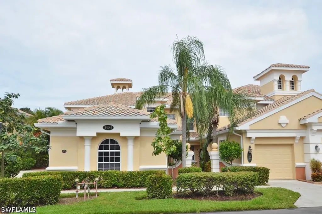 3985 Deer Crossing Court Naples FL 34114