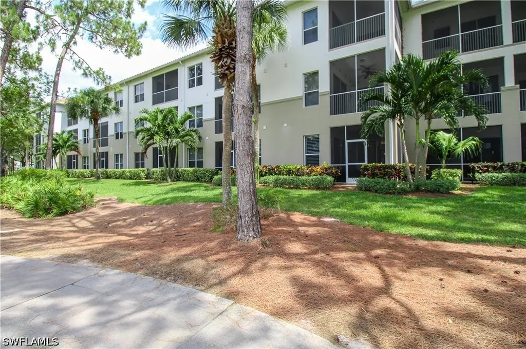 8217 Parkstone Place Naples FL 34120