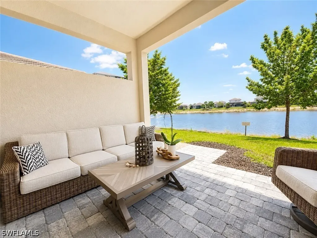 9028 Mayreau Way Naples FL 34114