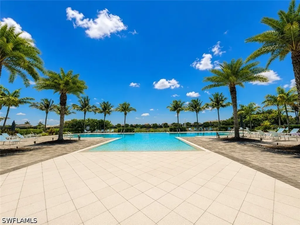 9028 Mayreau Way Naples FL 34114