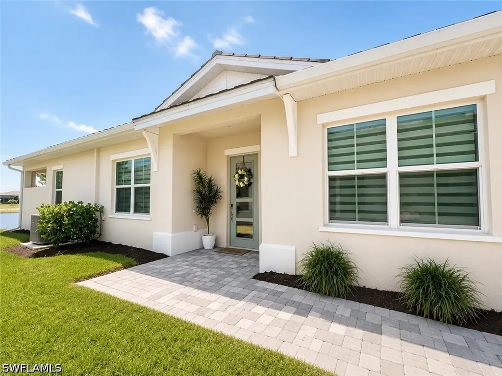 9028 Mayreau Way Naples FL 34114