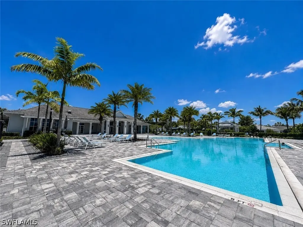 9028 Mayreau Way Naples FL 34114