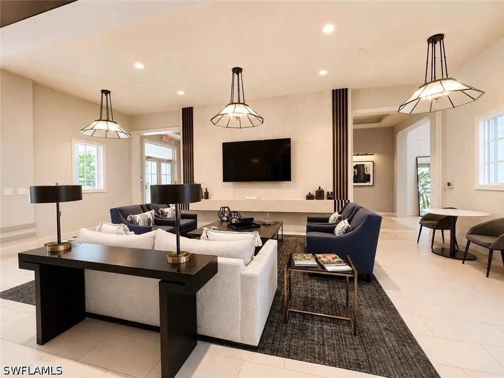9028 Mayreau Way Naples FL 34114