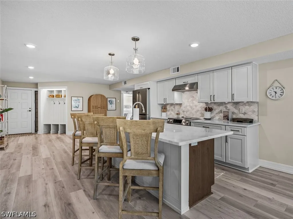 4082 Belair Lane Naples FL 34103