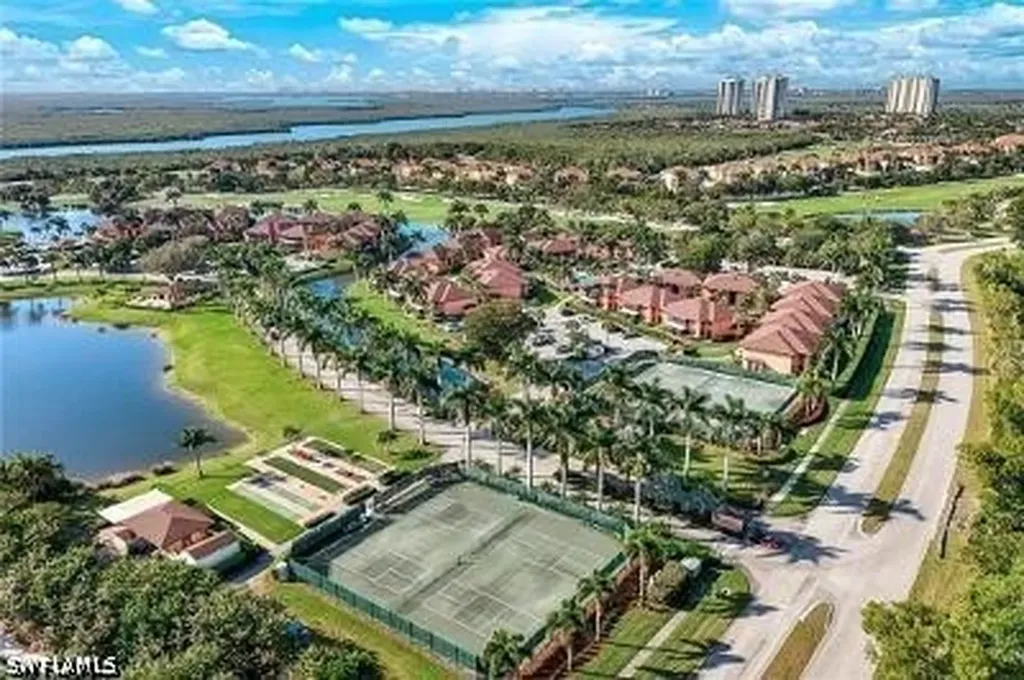 1504 Mainsail Drive Naples FL 34114