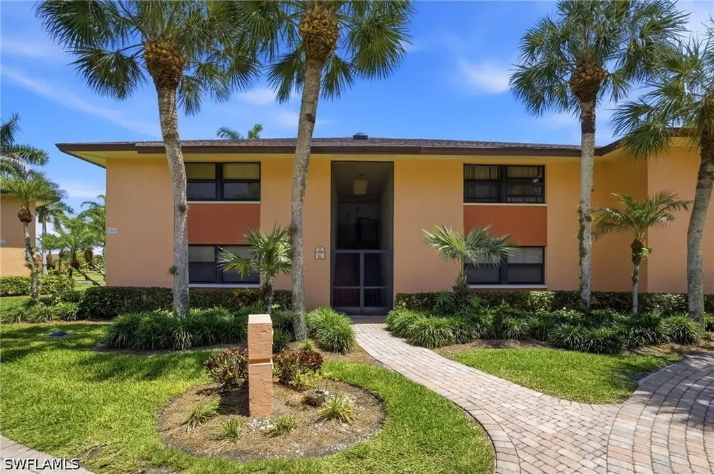 1504 Mainsail Drive Naples FL 34114
