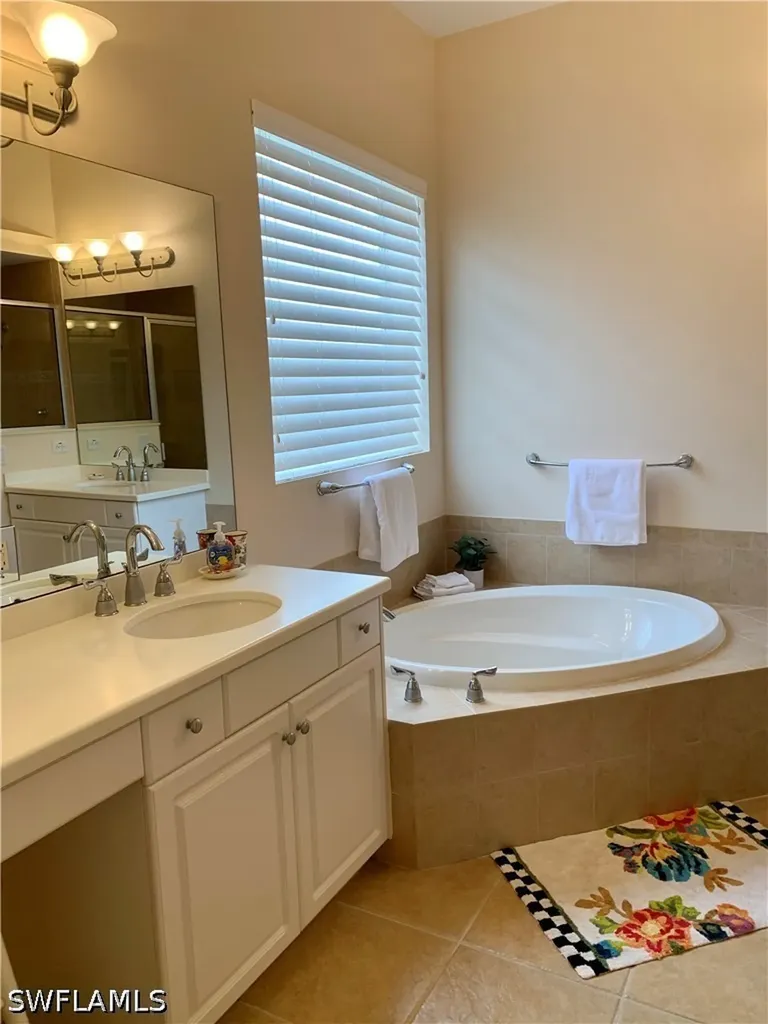 3910 Jasmine Lake Circle Naples FL 34119