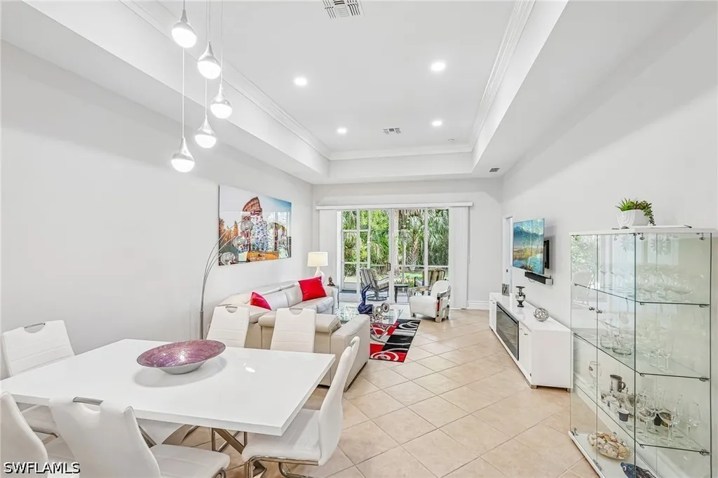 7859 Sanctuary Circle Naples FL 34104