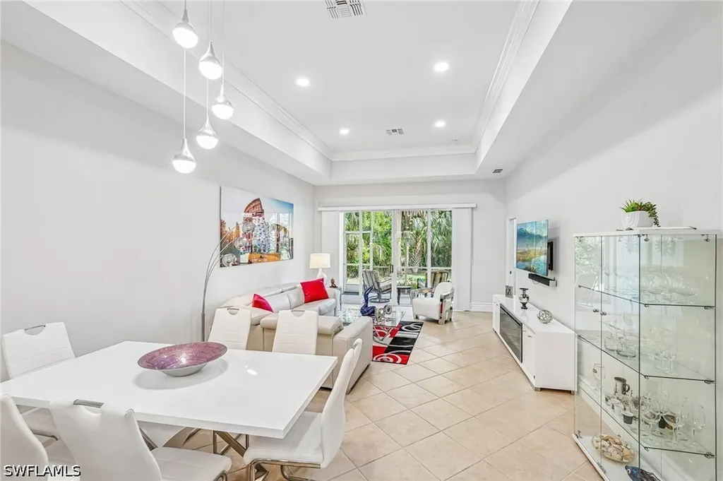 7859 Sanctuary Circle Naples FL 34104