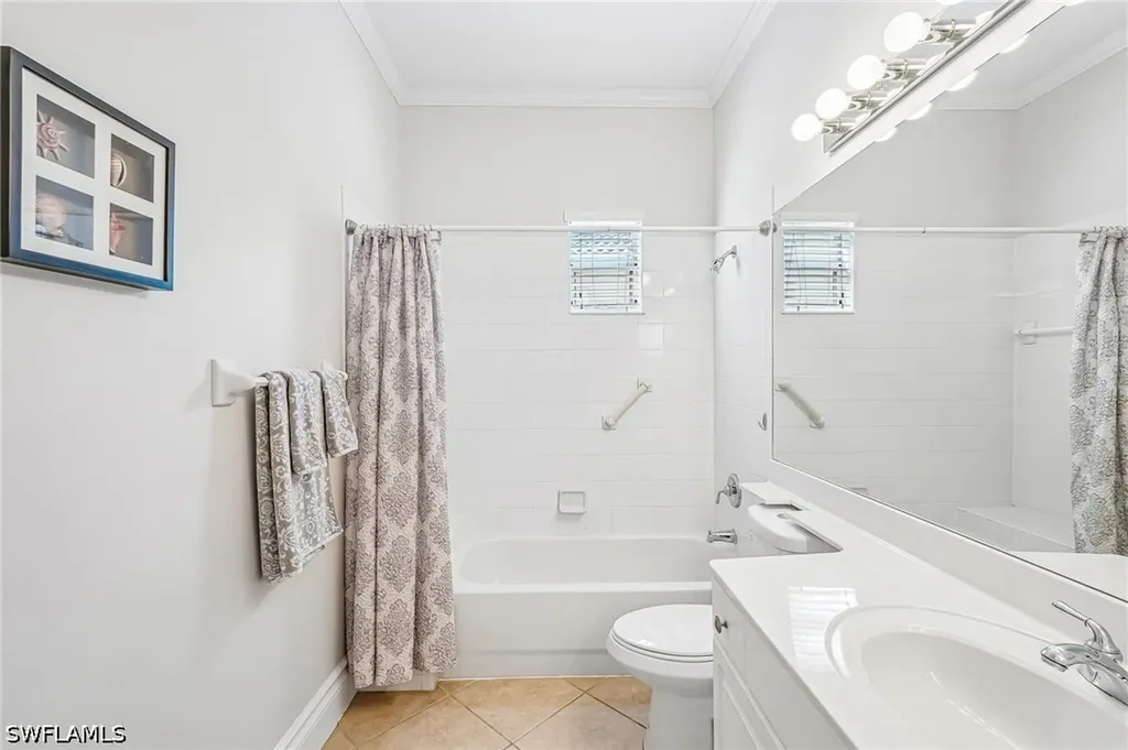 7859 Sanctuary Circle Naples FL 34104