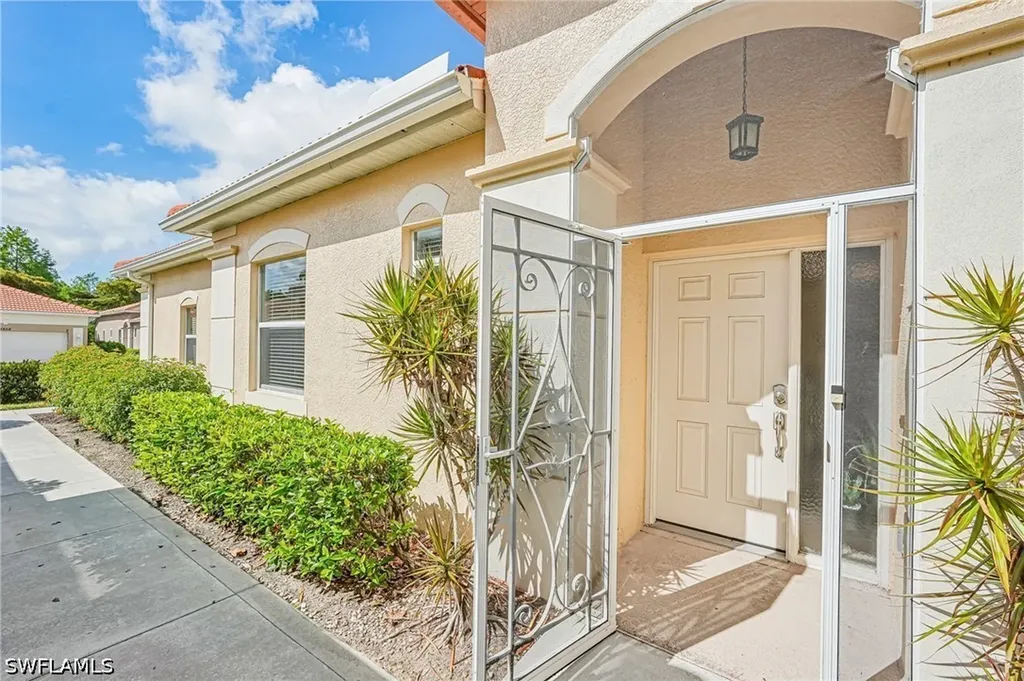 7859 Sanctuary Circle Naples FL 34104