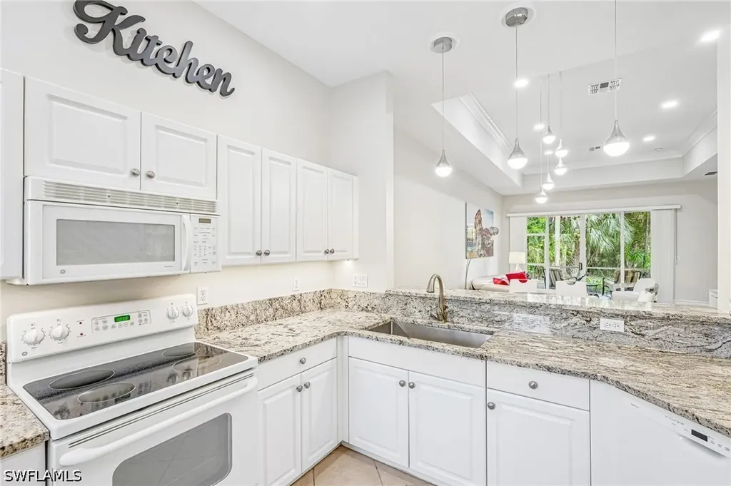 7859 Sanctuary Circle Naples FL 34104