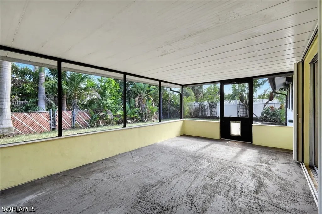 6302 Hofstra Court W Fort Myers FL 33919