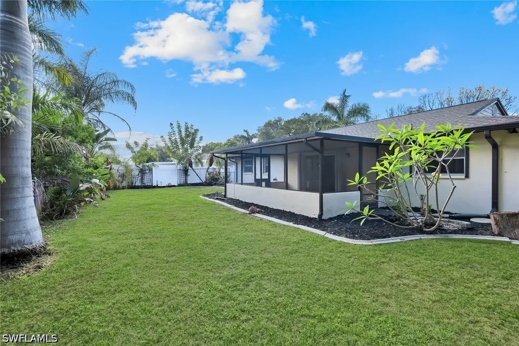 6302 Hofstra Court W Fort Myers FL 33919