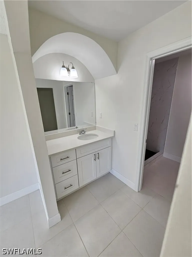 5234 Sholtz Street Naples FL 34113