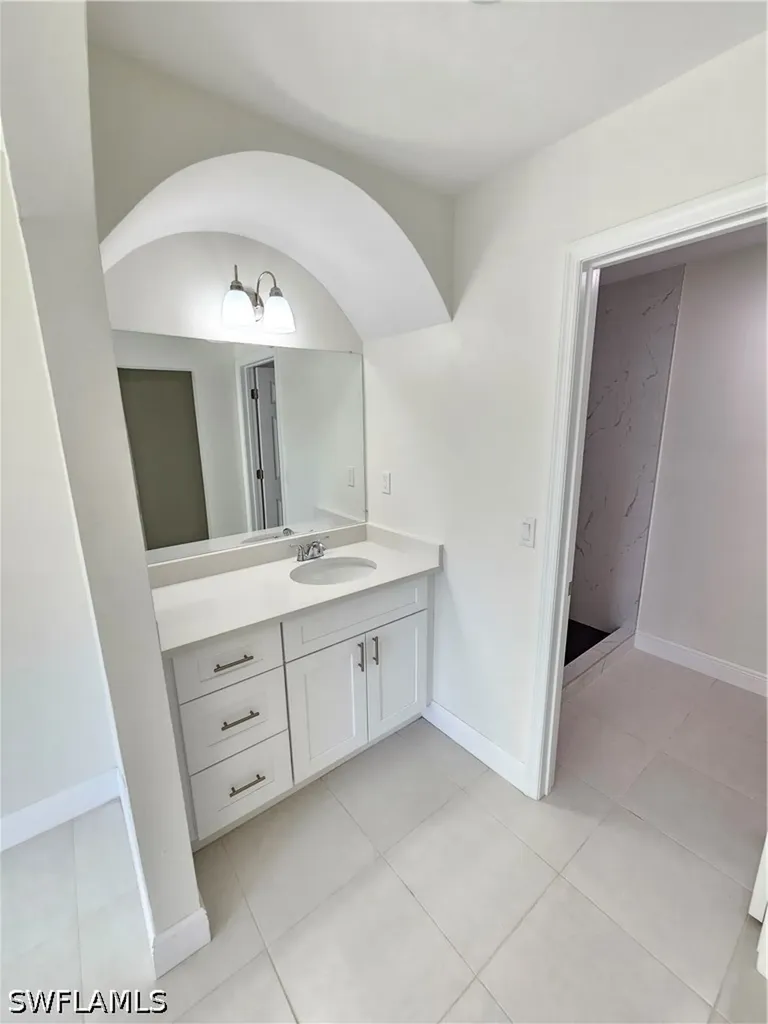 5234 Sholtz Street Naples FL 34113