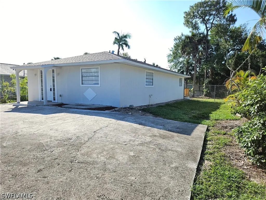 5234 Sholtz Street Naples FL 34113