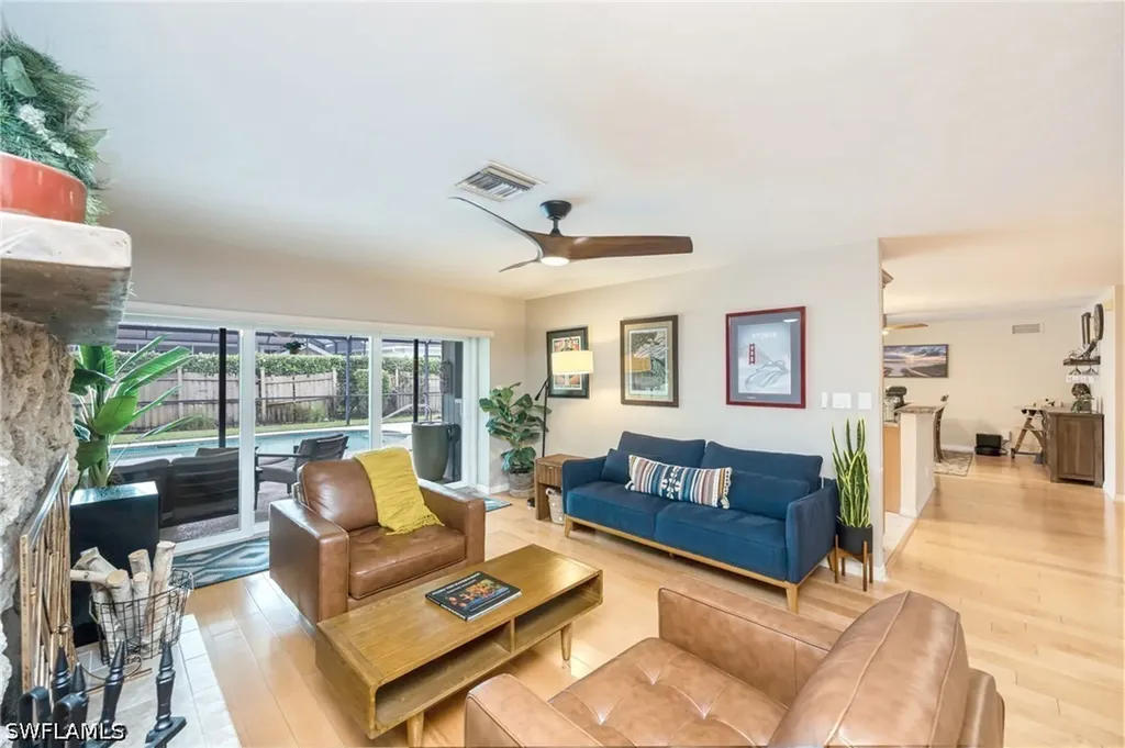 216 Willoughby Drive Naples FL 34110