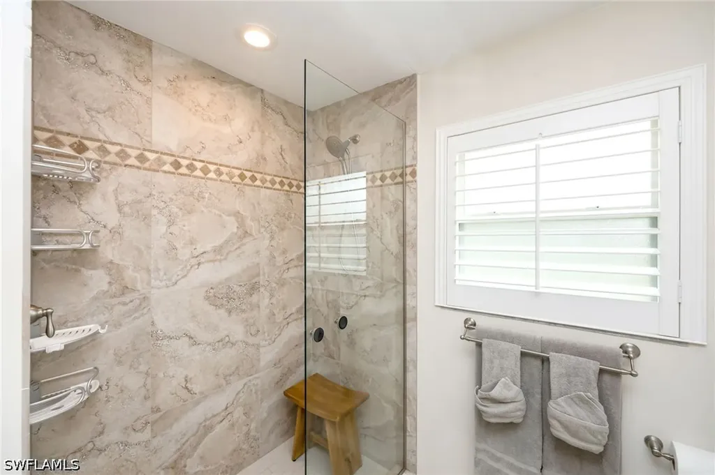 216 Willoughby Drive Naples FL 34110