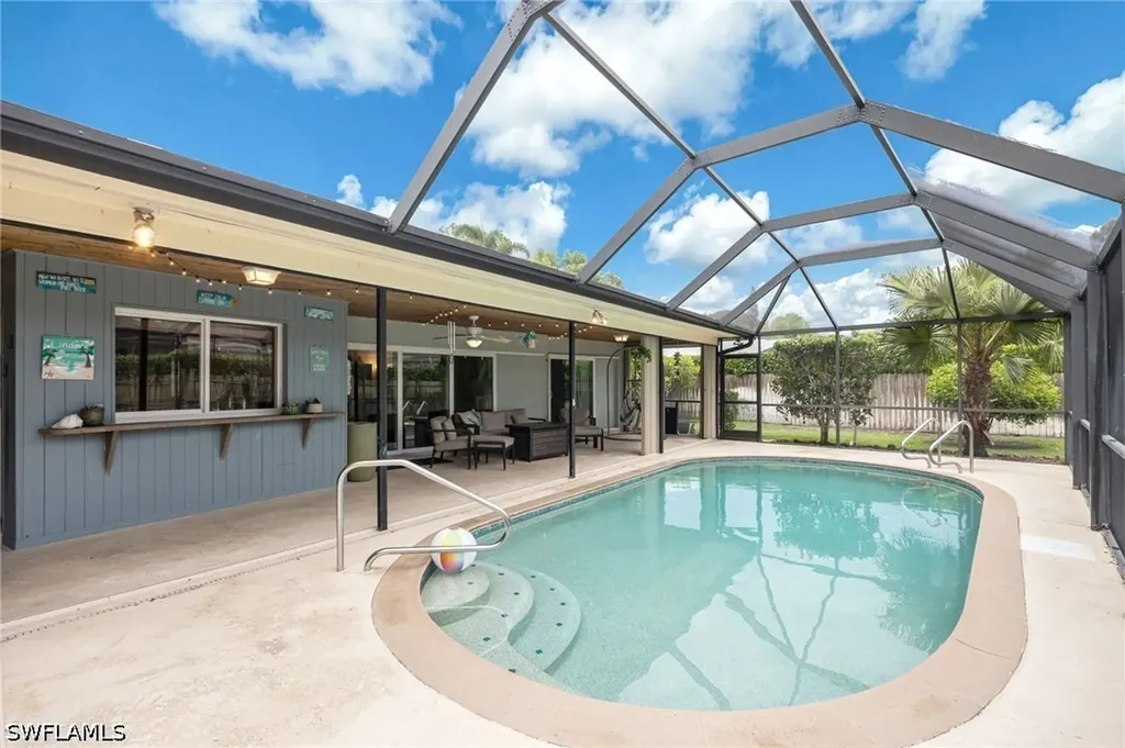 216 Willoughby Drive Naples FL 34110