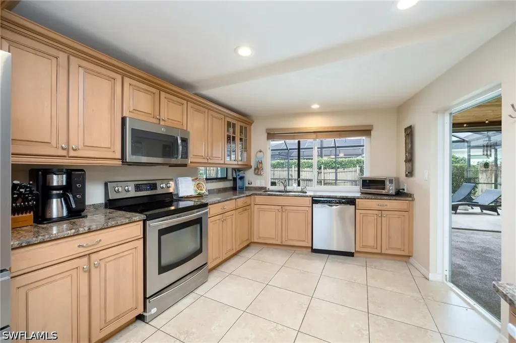216 Willoughby Drive Naples FL 34110