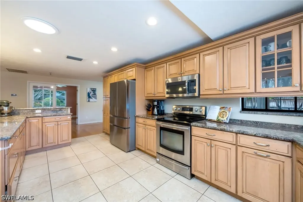 216 Willoughby Drive Naples FL 34110