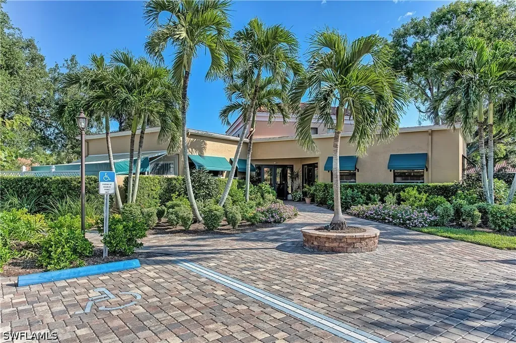 522 Beachwalk Circle Naples FL 34108