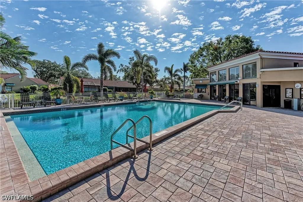 522 Beachwalk Circle Naples FL 34108