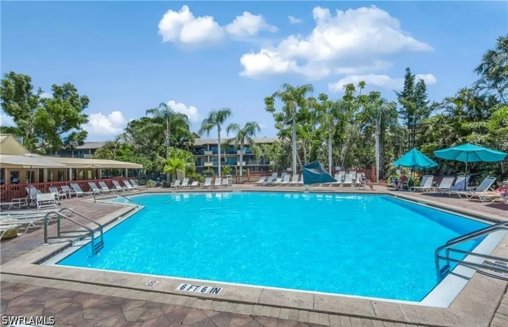 600 Neapolitan Way Naples FL 34103