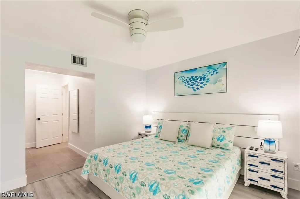 600 Neapolitan Way Naples FL 34103