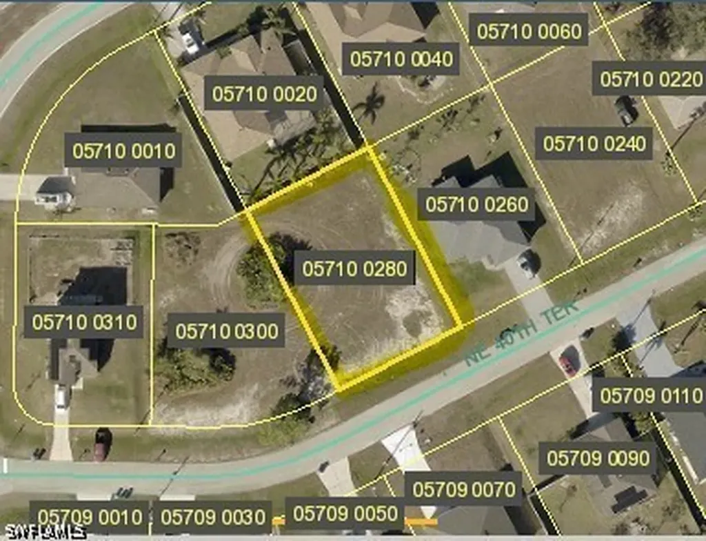 1033 NE 40th Terrace Cape Coral FL 33909