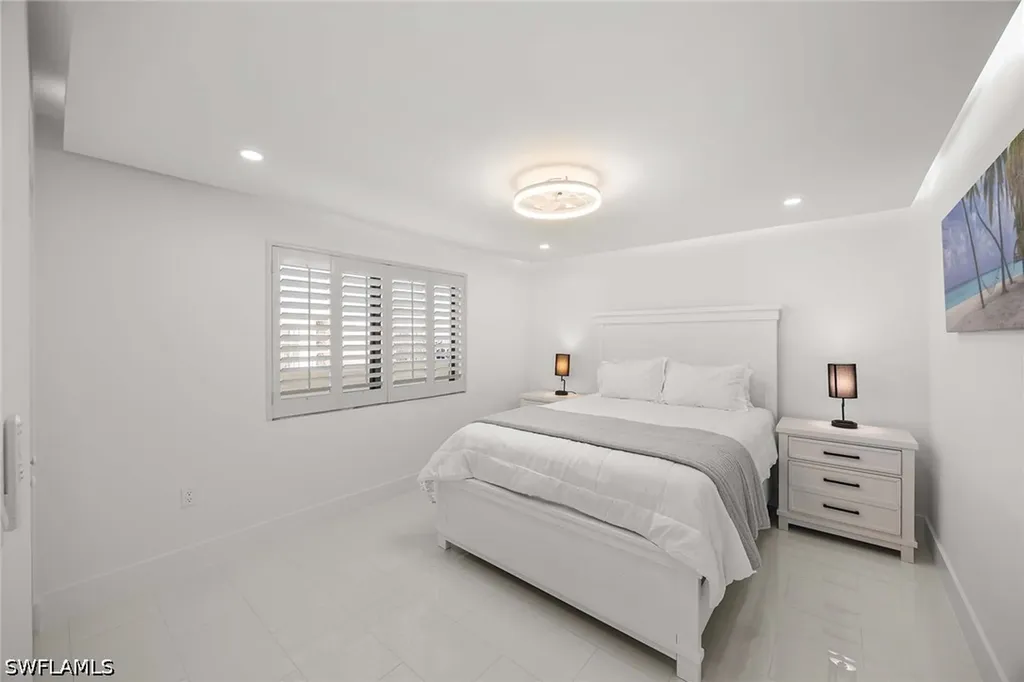 10475 Gulf Shore Drive Naples FL 34108