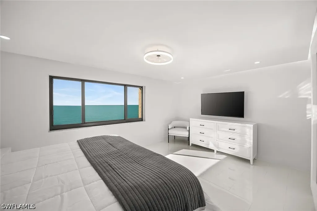 10475 Gulf Shore Drive Naples FL 34108
