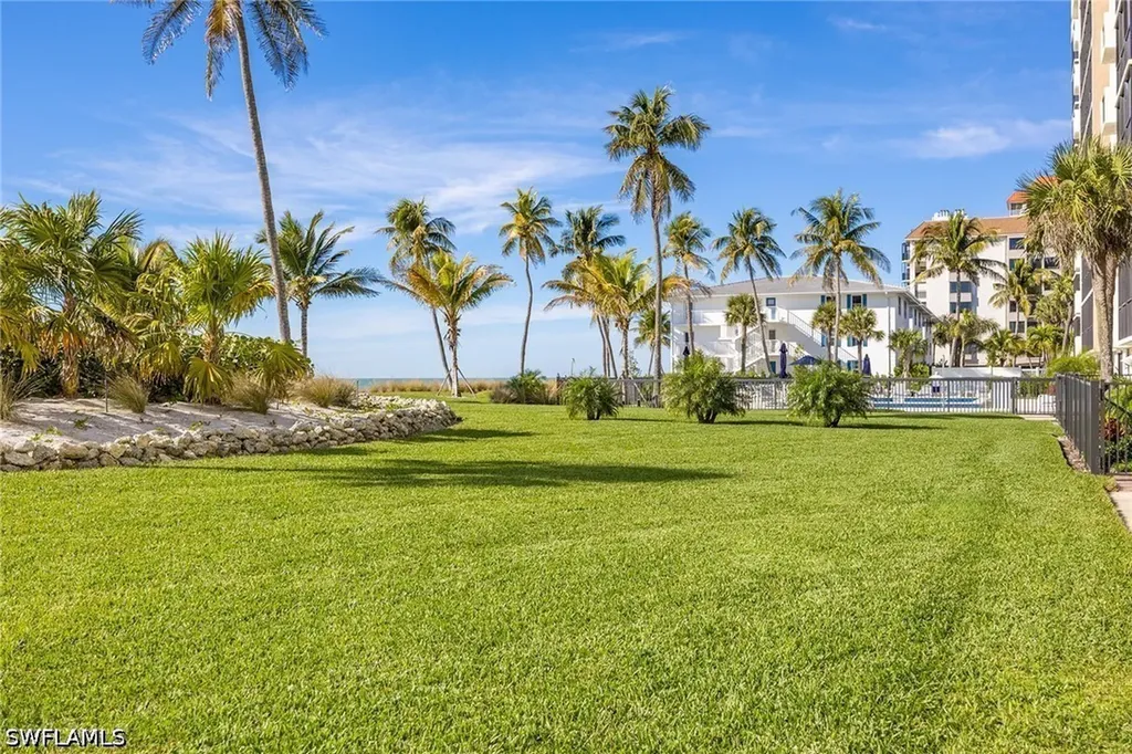 10475 Gulf Shore Drive Naples FL 34108