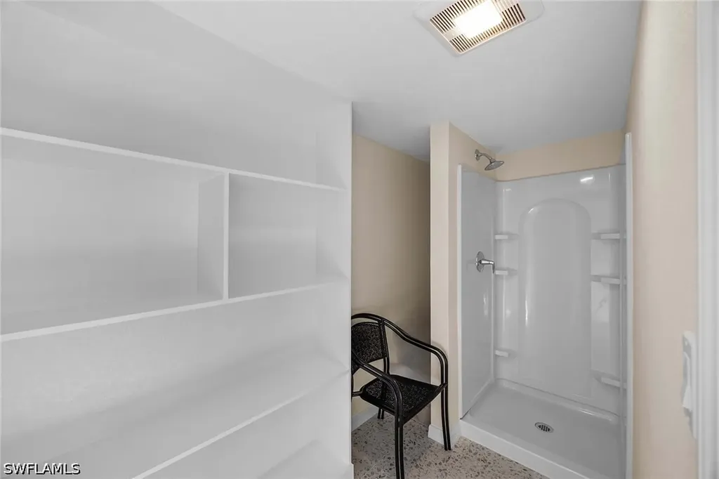 10475 Gulf Shore Drive Naples FL 34108