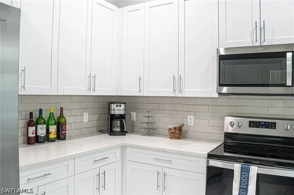 2471 64th Avenue NE Naples FL 34120