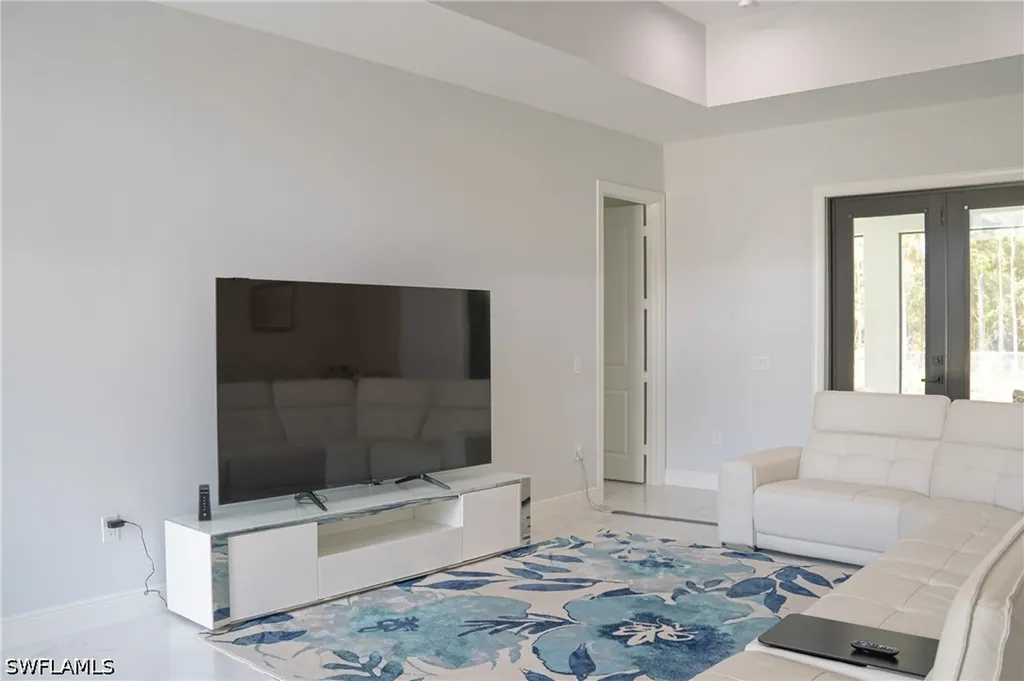 2471 64th Avenue NE Naples FL 34120