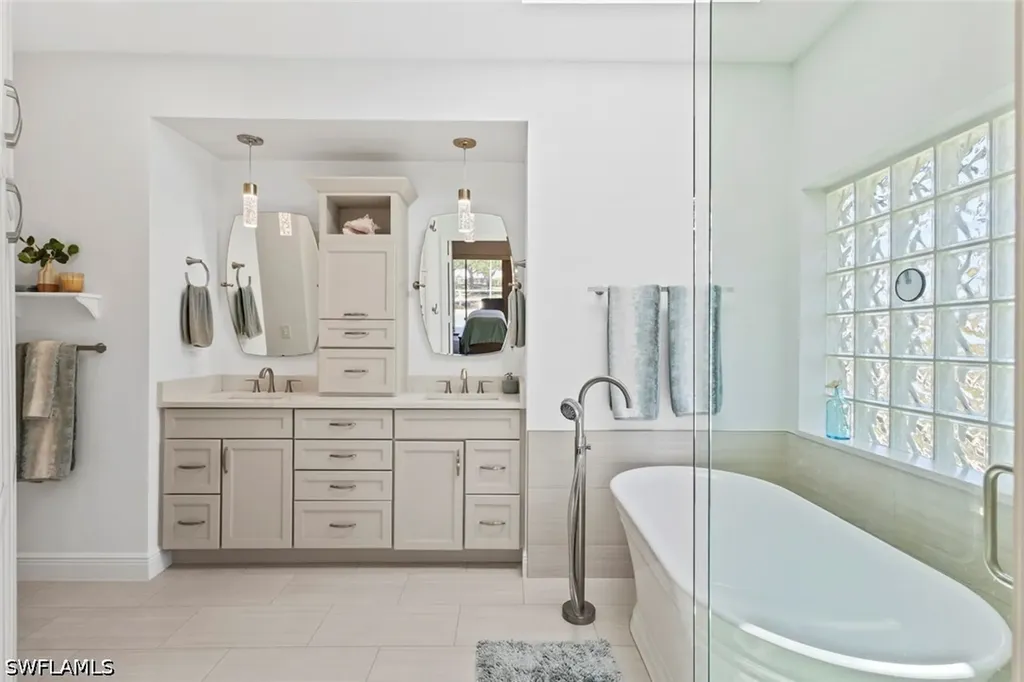 1084 Whiteheart Court Marco Island FL 34145