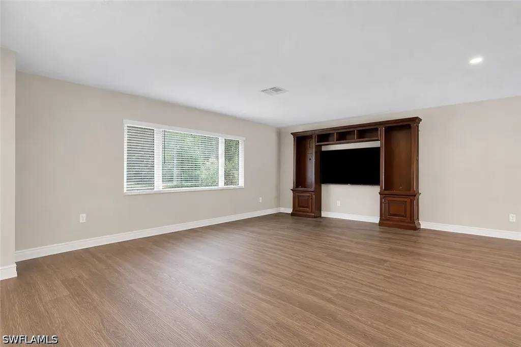 6101 Lancewood Way Naples FL 34116