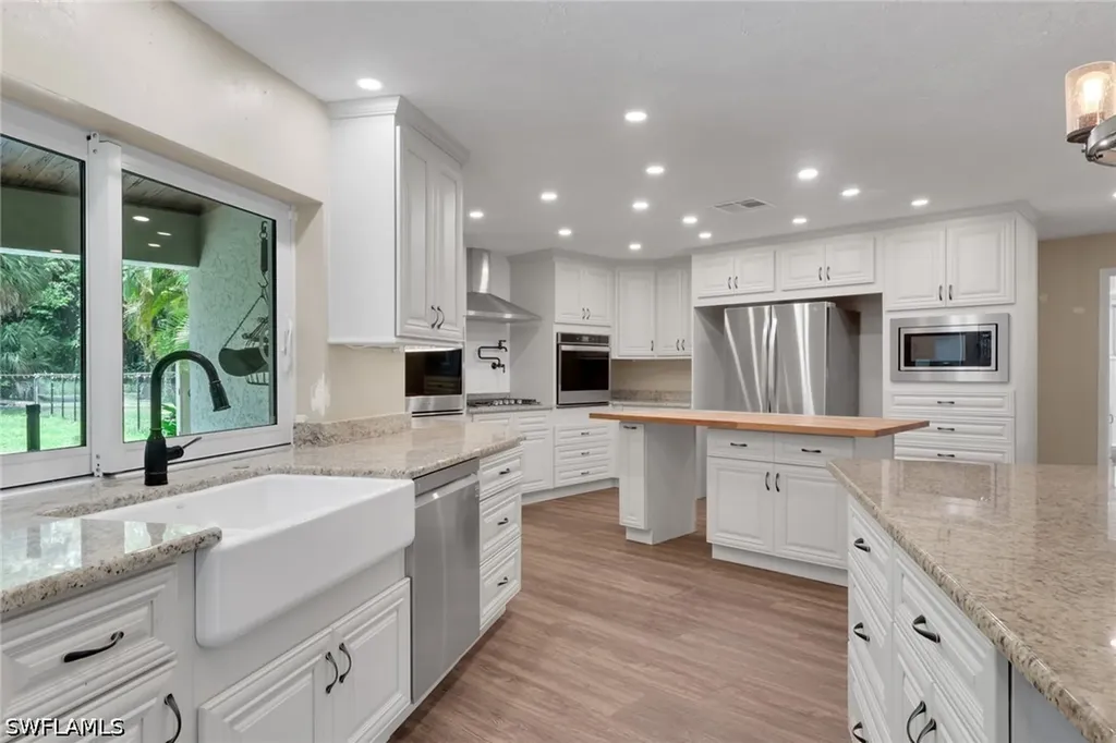 6101 Lancewood Way Naples FL 34116