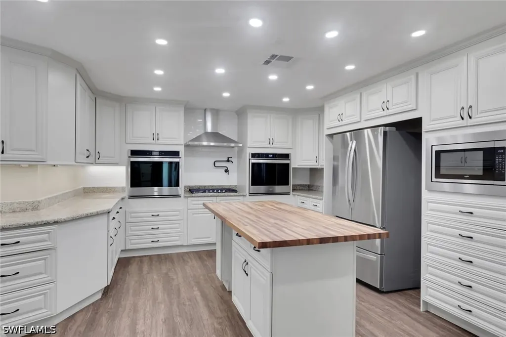 6101 Lancewood Way Naples FL 34116