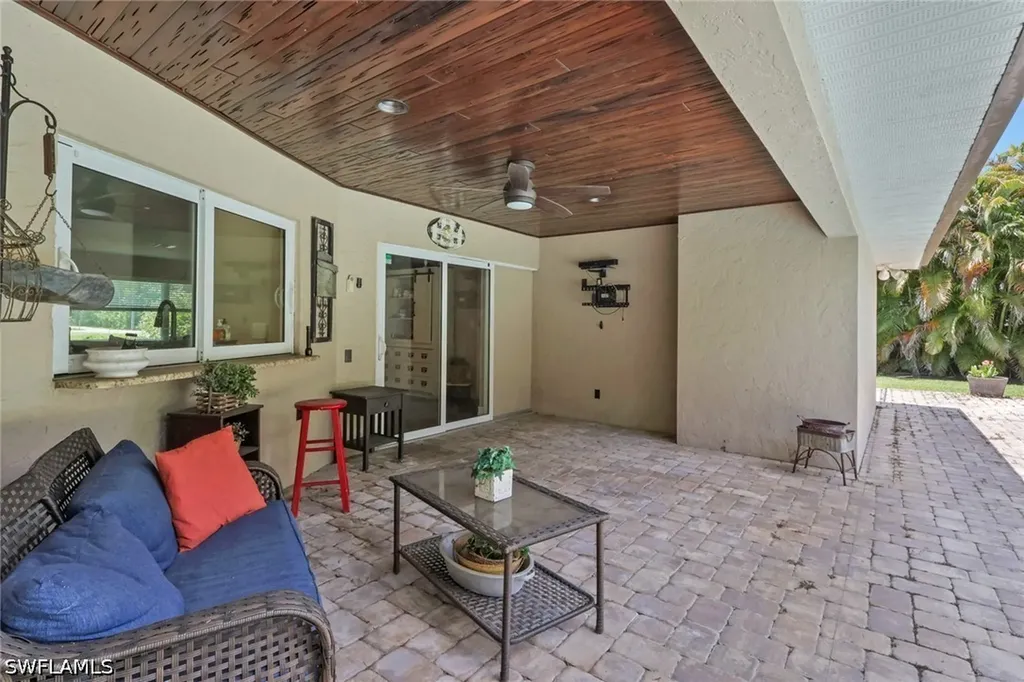 6101 Lancewood Way Naples FL 34116