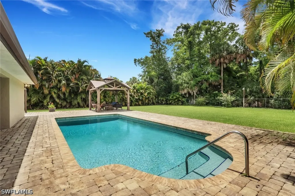 6101 Lancewood Way Naples FL 34116