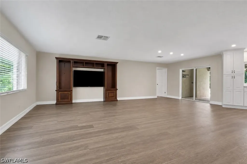 6101 Lancewood Way Naples FL 34116