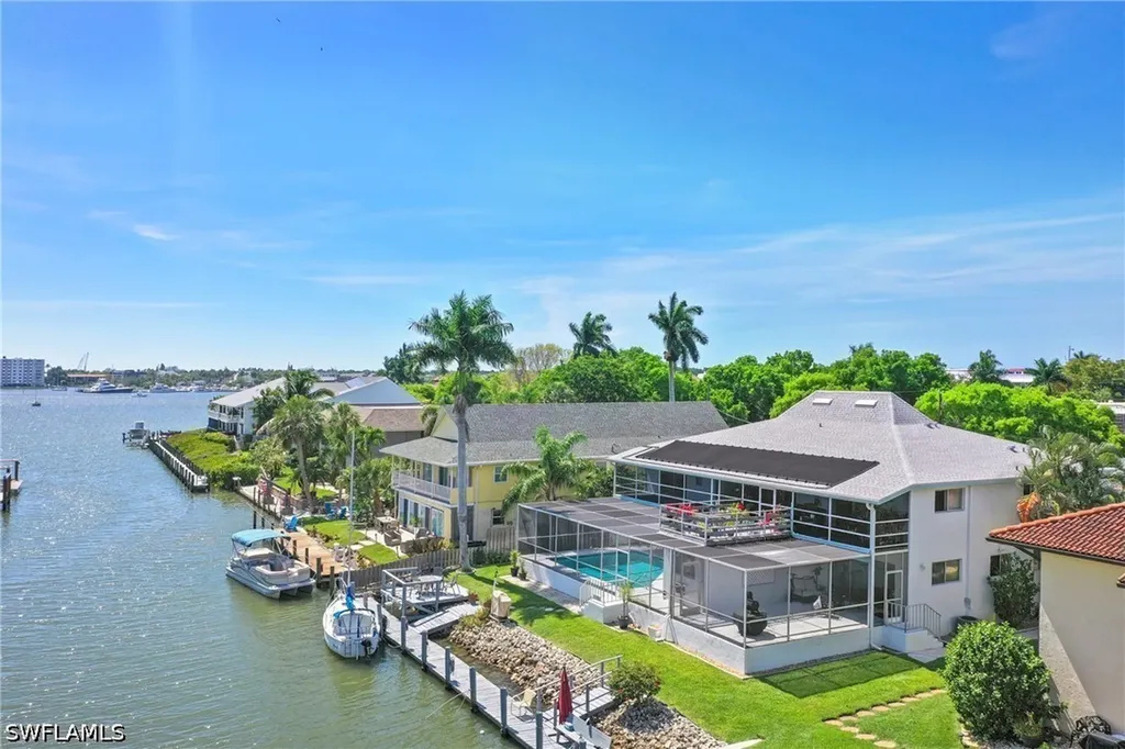 1376 Chesapeake Avenue Naples FL 34102